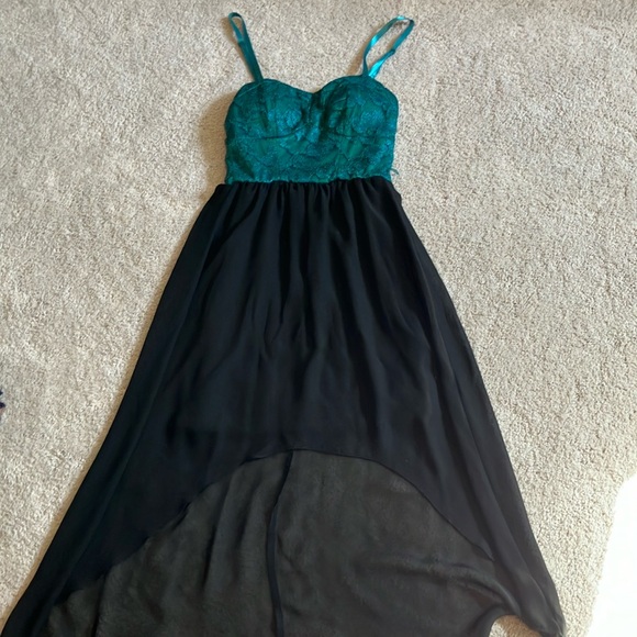 Kohls Christmas Green and black XS high low dress - Picture 1 of 3